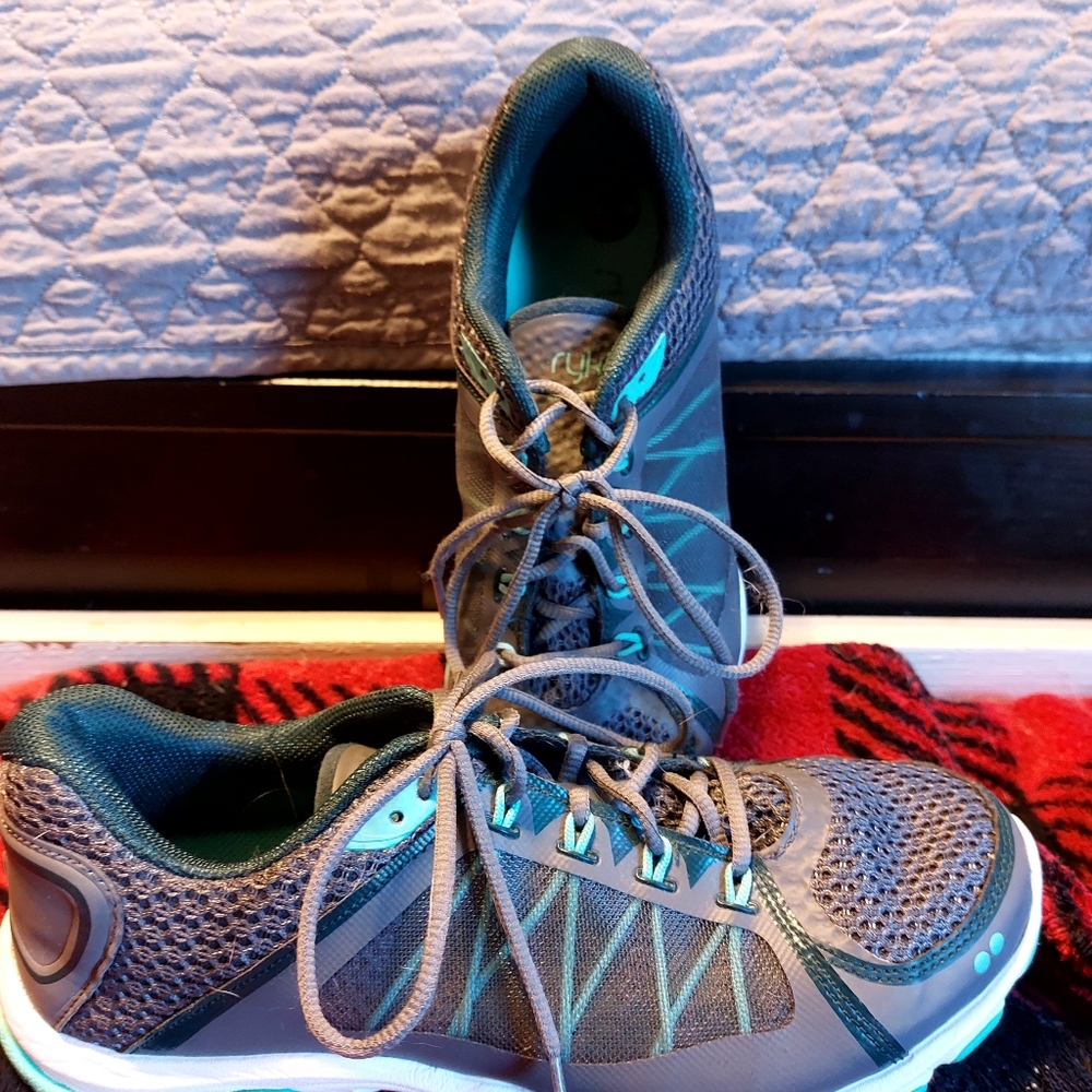 Ryka N-Gage Zumba Dance Sneakers size 9 WIDE